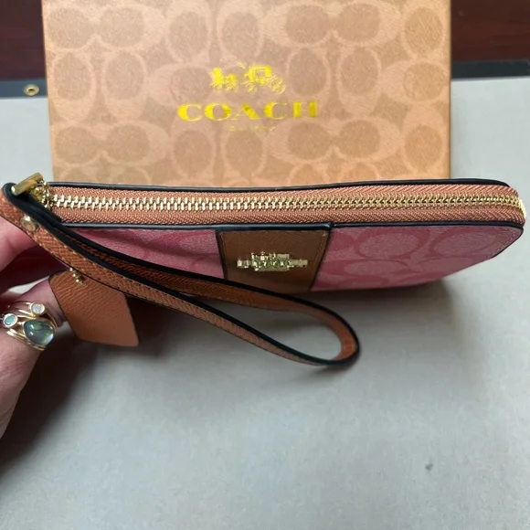 Coach Corner Zip Wristlet in Signature Canvas with Stripe (box included) - Picture 5 of 11